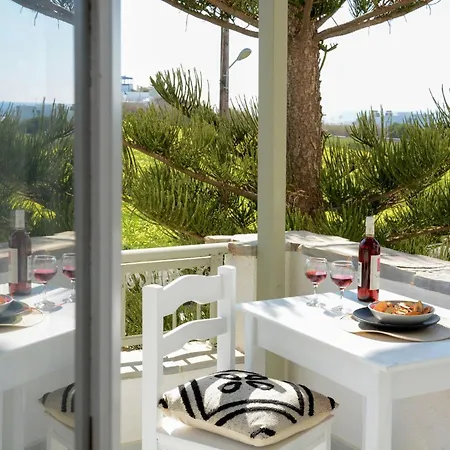 Aegean White Aparts Agia Anna (Naxos)